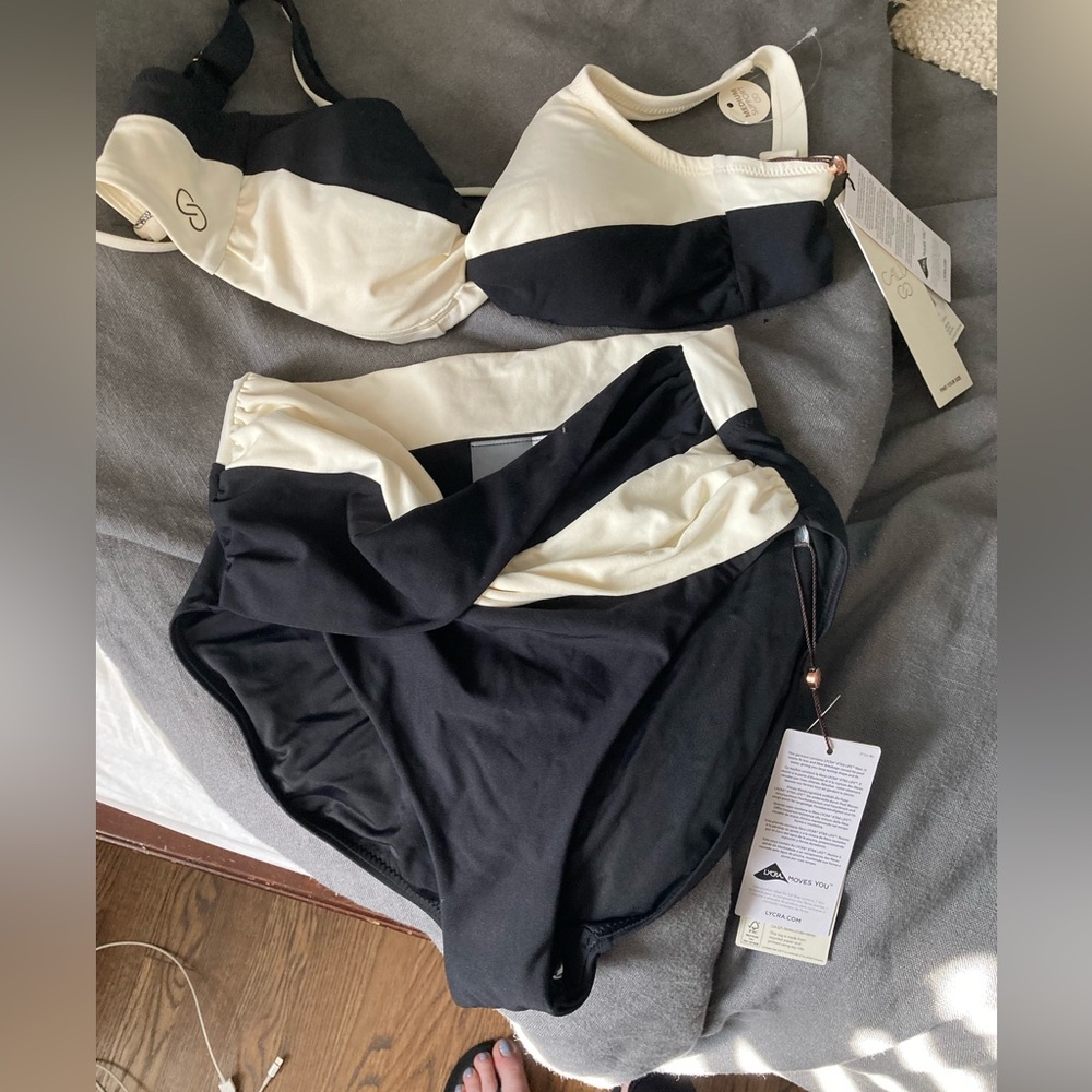 New with Tags Calia Brand womens XS black and white bikini